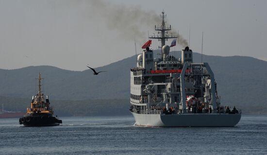 Chinese warships arrive in Vladivostok