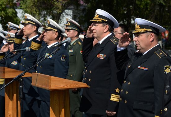 Chinese warships arrive in Vladivostok