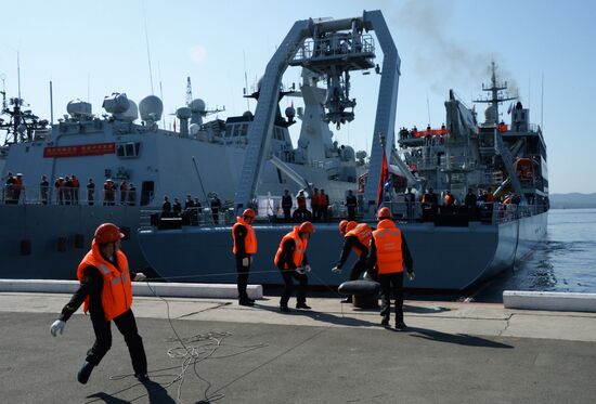 Chinese warships arrive in Vladivostok