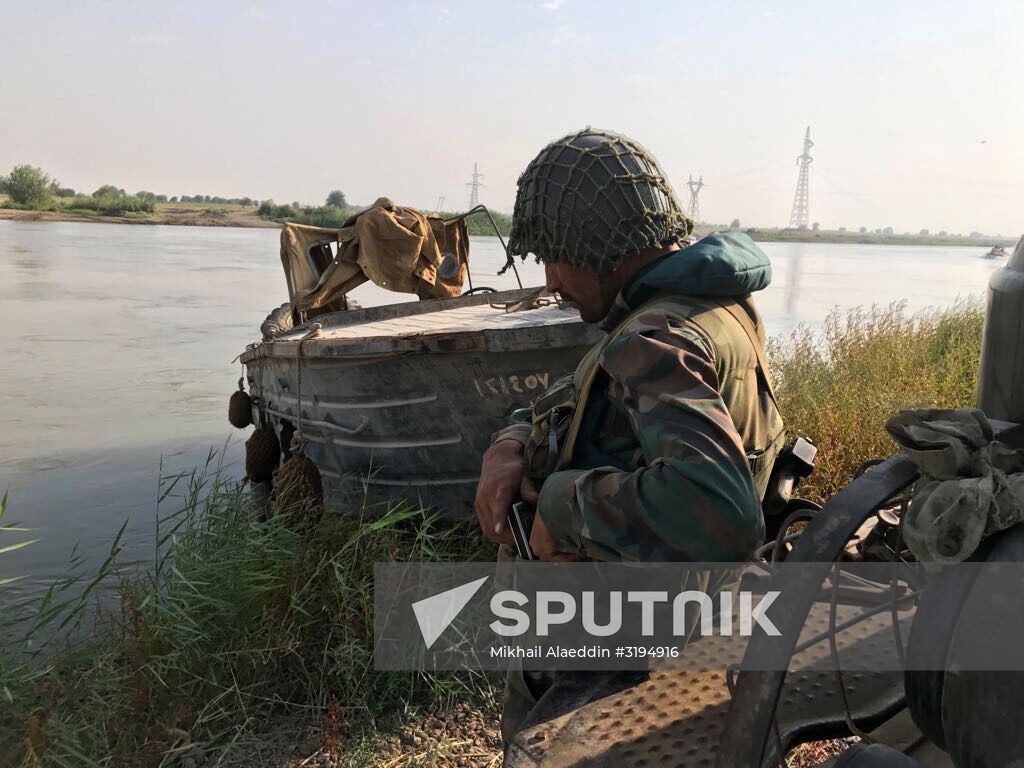 Syrian Army crosses Euphrates River east of Deir ez-Zor