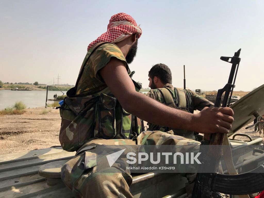 Syrian Army crosses Euphrates River east of Deir ez-Zor