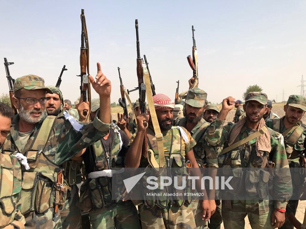 Syrian Army crosses Euphrates River east of Deir ez-Zor