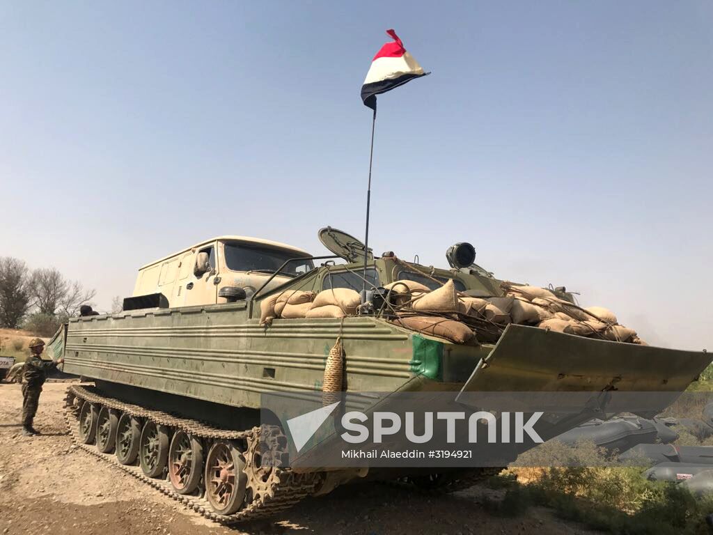 Syrian Army crosses Euphrates River east of Deir ez-Zor