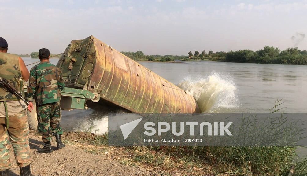 Syrian Army crosses Euphrates River east of Deir ez-Zor