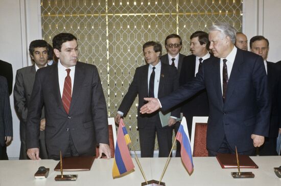Signing Russian-Armenian cooperation agreement
