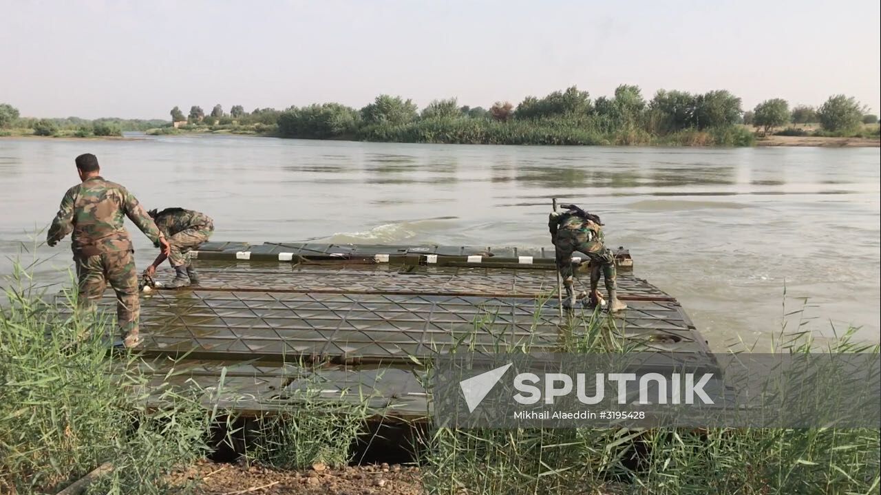 Syrian Army crosses Euphrates River east of Deir ez-Zor