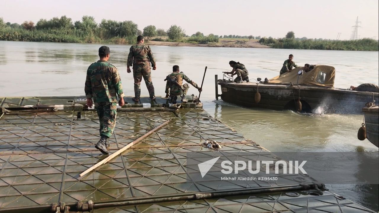 Syrian Army crosses Euphrates River east of Deir ez-Zor