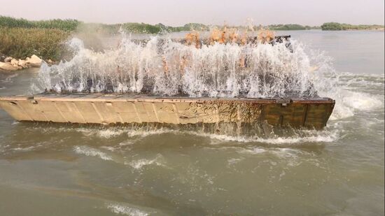 Syrian Army crosses Euphrates River east of Deir ez-Zor