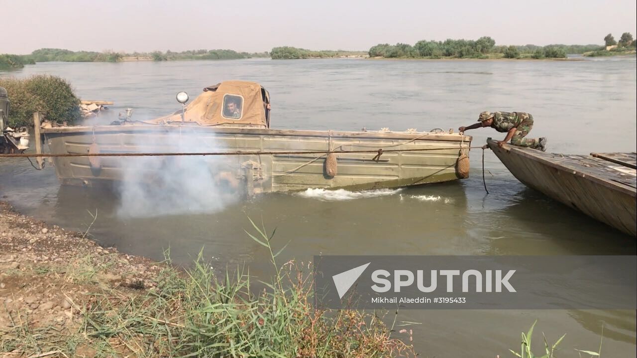 Syrian Army crosses Euphrates River east of Deir ez-Zor