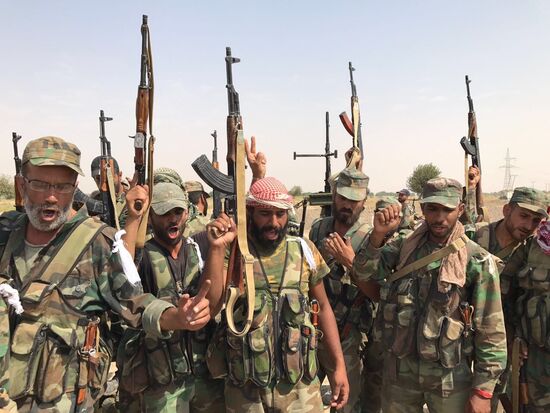 Syrian Army crosses Euphrates River east of Deir ez-Zor