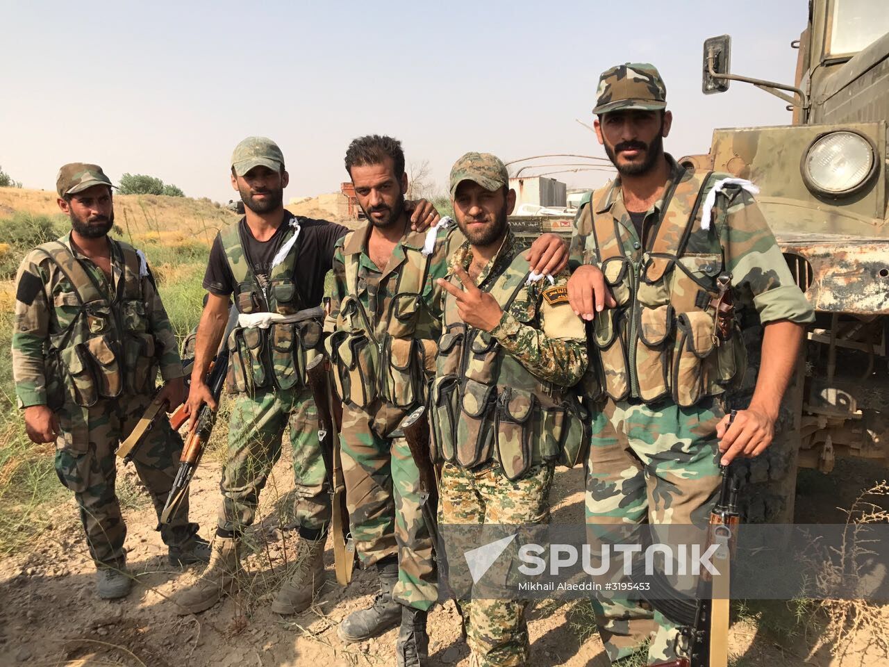 Syrian Army crosses Euphrates River east of Deir ez-Zor