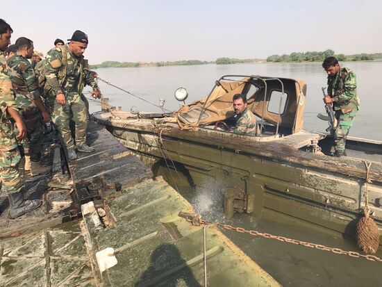 Syrian Army crosses Euphrates River east of Deir ez-Zor