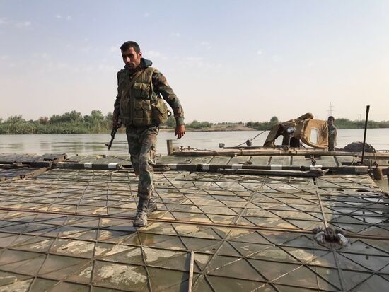 Syrian Army crosses Euphrates River east of Deir ez-Zor