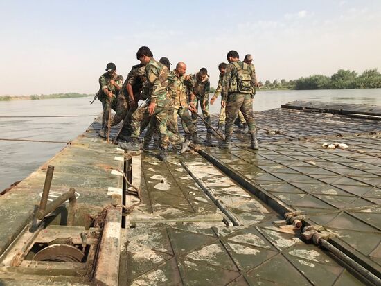 Syrian Army crosses Euphrates River east of Deir ez-Zor