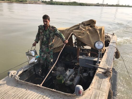 Syrian Army crosses Euphrates River east of Deir ez-Zor