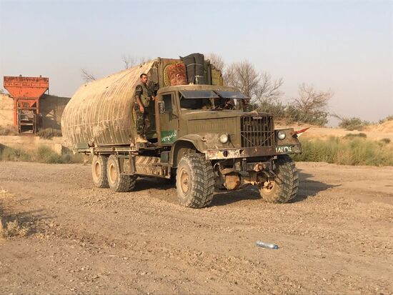 Syrian Army crosses Euphrates River east of Deir ez-Zor