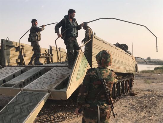 Syrian Army crosses Euphrates River east of Deir ez-Zor