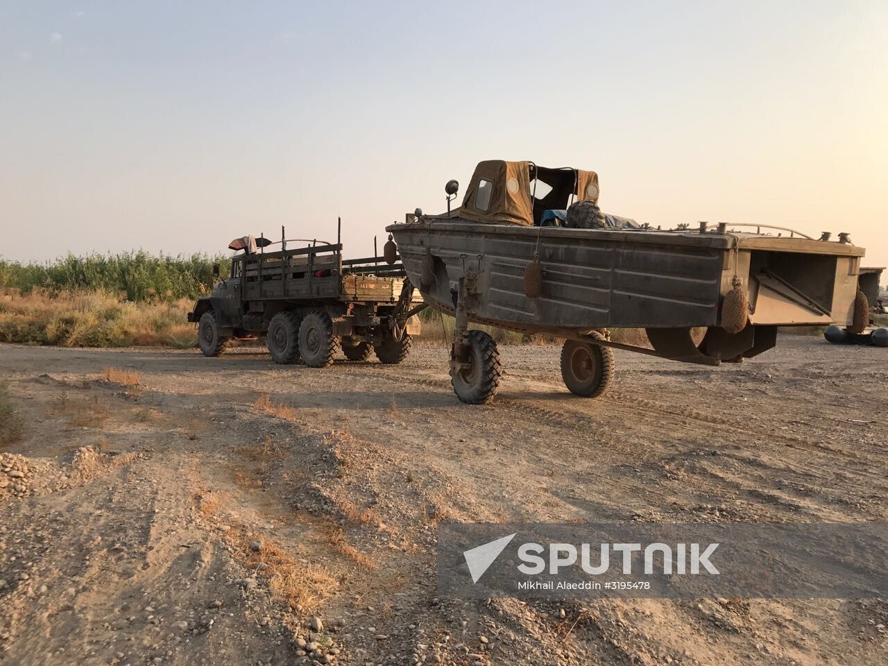 Syrian Army crosses Euphrates River east of Deir ez-Zor