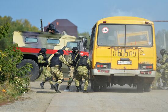 Chelyabinsk Region hosts Molniya-2017 special tactical exercise