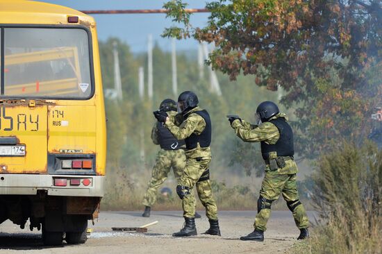 Chelyabinsk Region hosts Molniya-2017 special tactical exercise