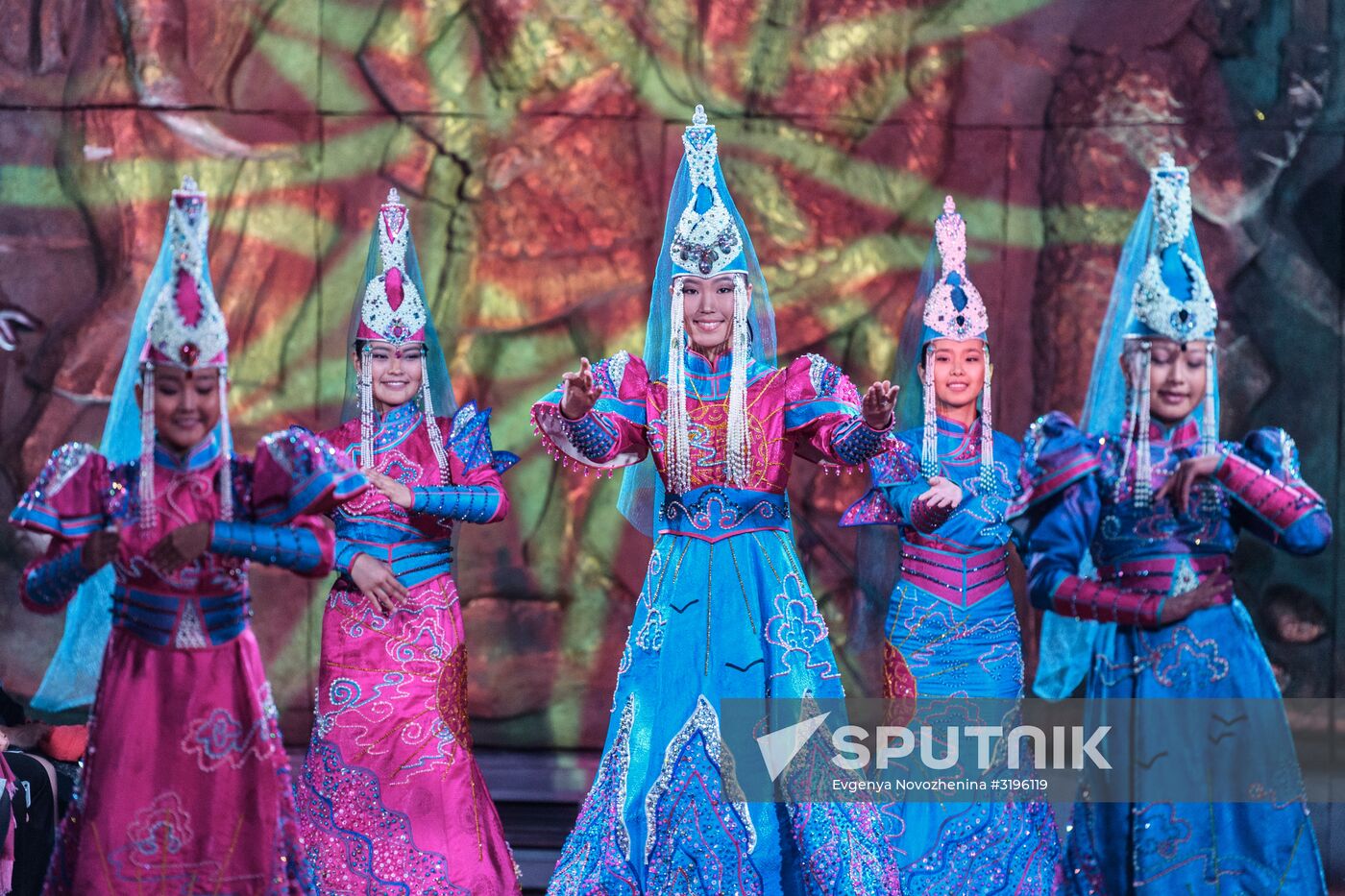 Gala fashion show at Ethno Art Fest 2017