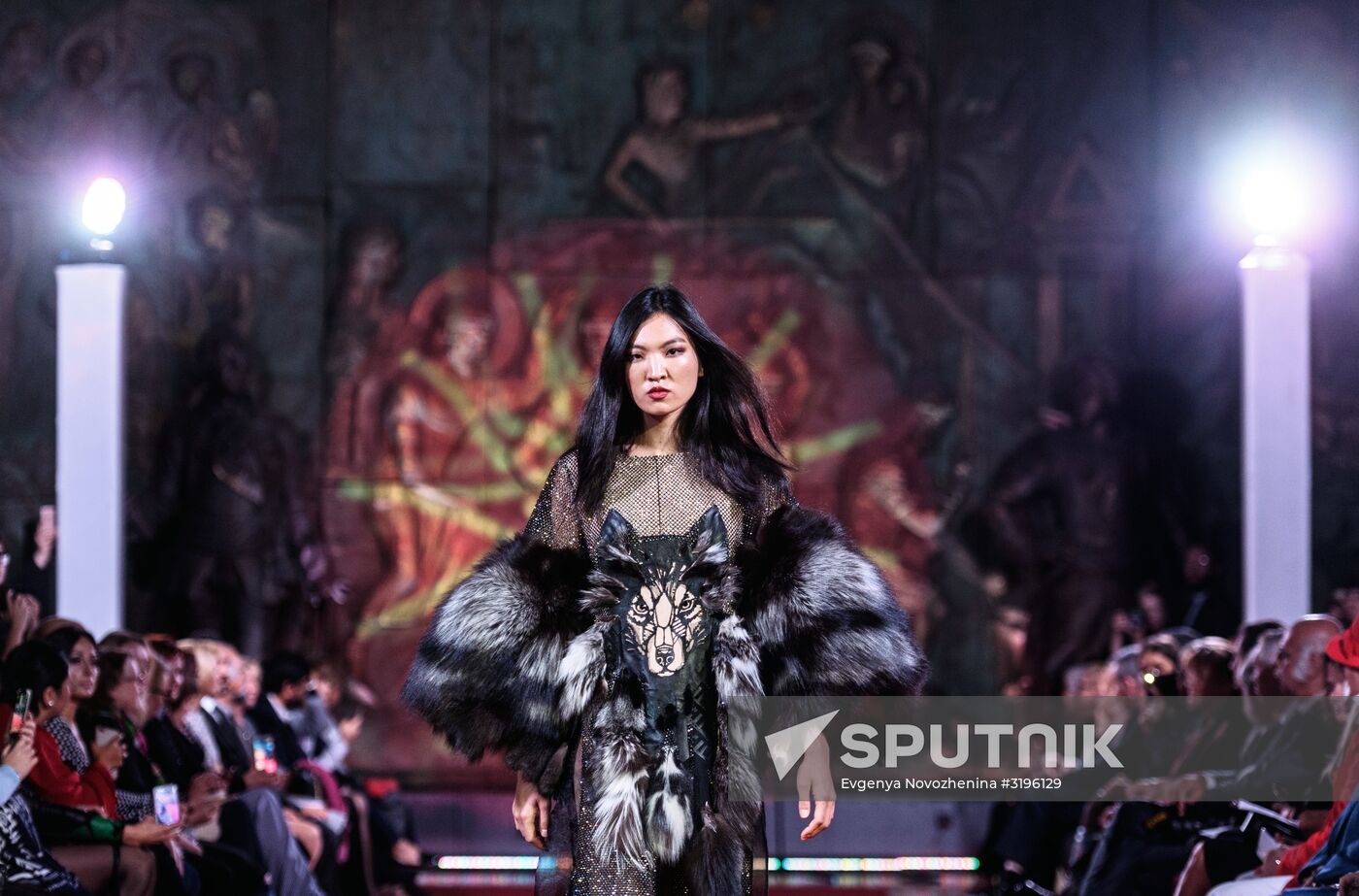 Gala fashion show at Ethno Art Fest 2017