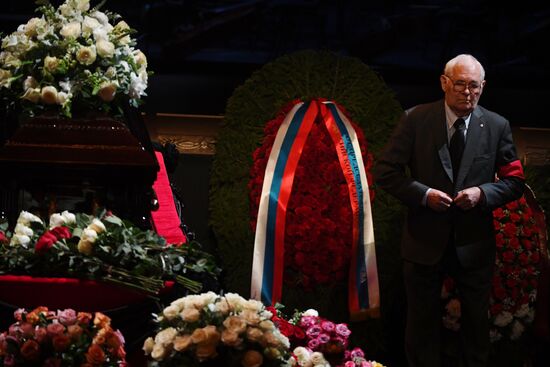 Memorial ceremony for opera singer Zurab Sotkilava