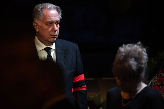 Memorial ceremony for opera singer Zurab Sotkilava