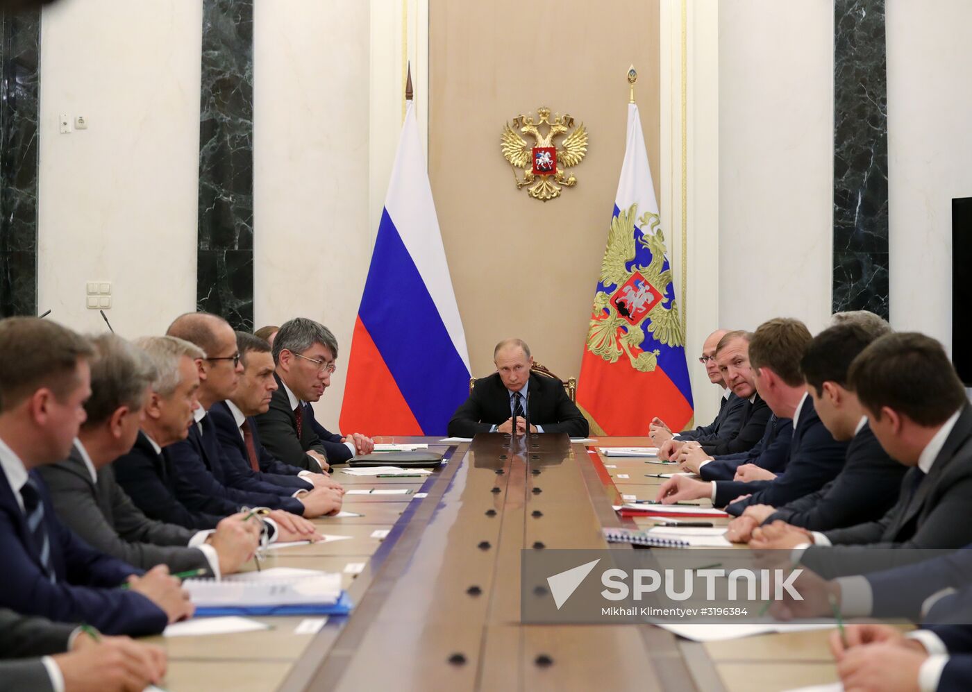 President Vladimir Putin meets with newly elected heads of regions