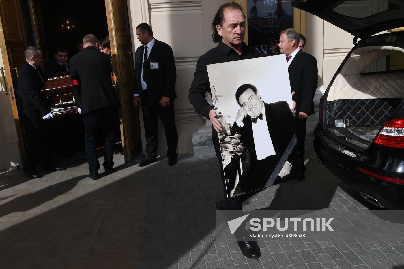Paying last respects to opera singer Zurab Sotkilava
