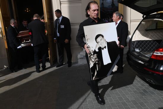 Paying last respects to opera singer Zurab Sotkilava