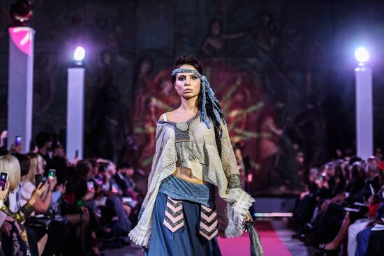 Gala fashion show at Ethno Art Fest 2017