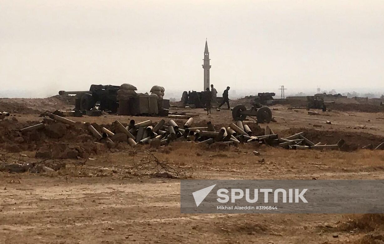 Syrian army and people's militia during offensive operation near al-Jafra in Deir-ez-Zor