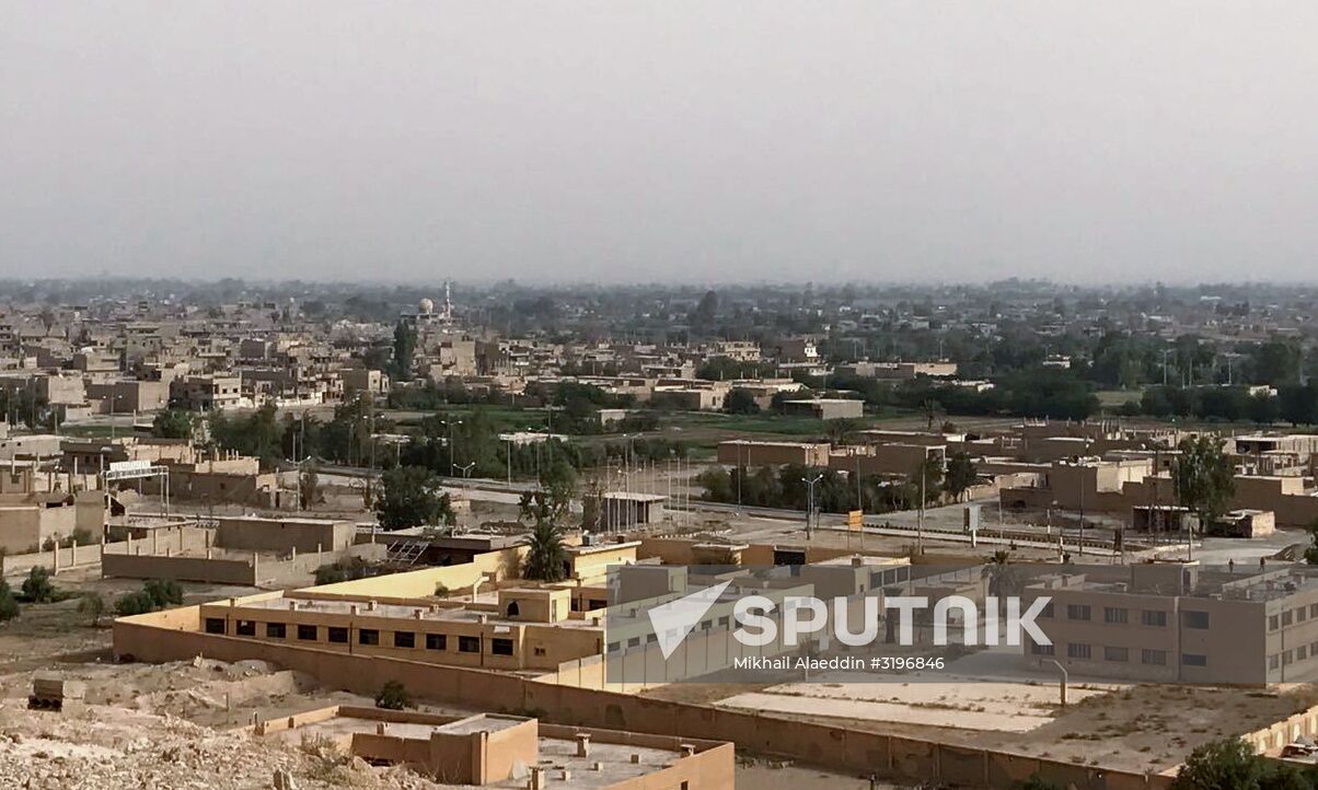 Syrian army and people's militia during offensive operation near al-Jafra in Deir-ez-Zor
