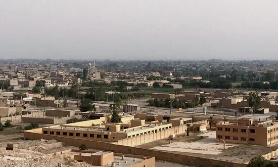 Syrian army and people's militia during offensive operation near al-Jafra in Deir-ez-Zor