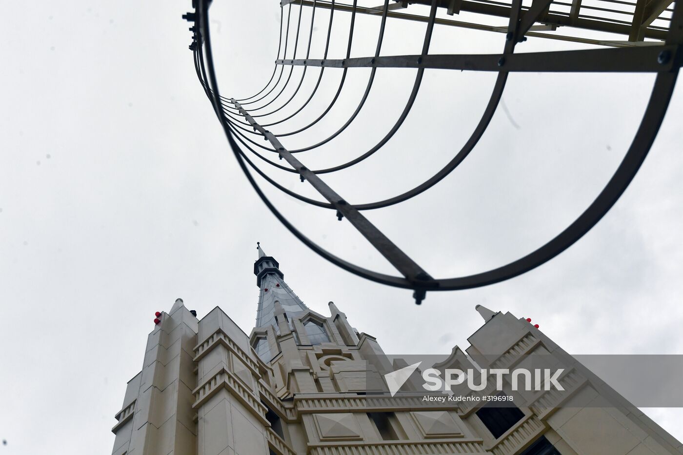 Russian Foreign Ministry building's spire reconstructed