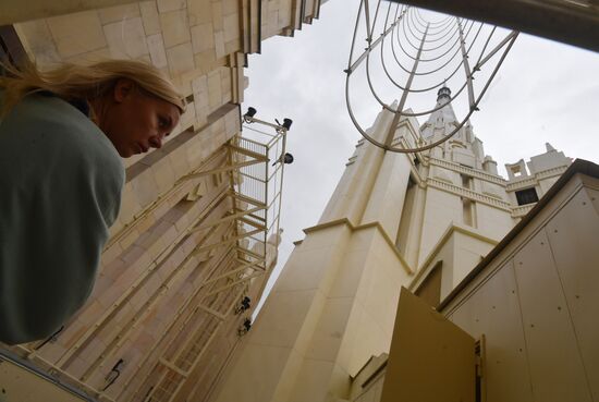 Russian Foreign Ministry building's spire reconstructed