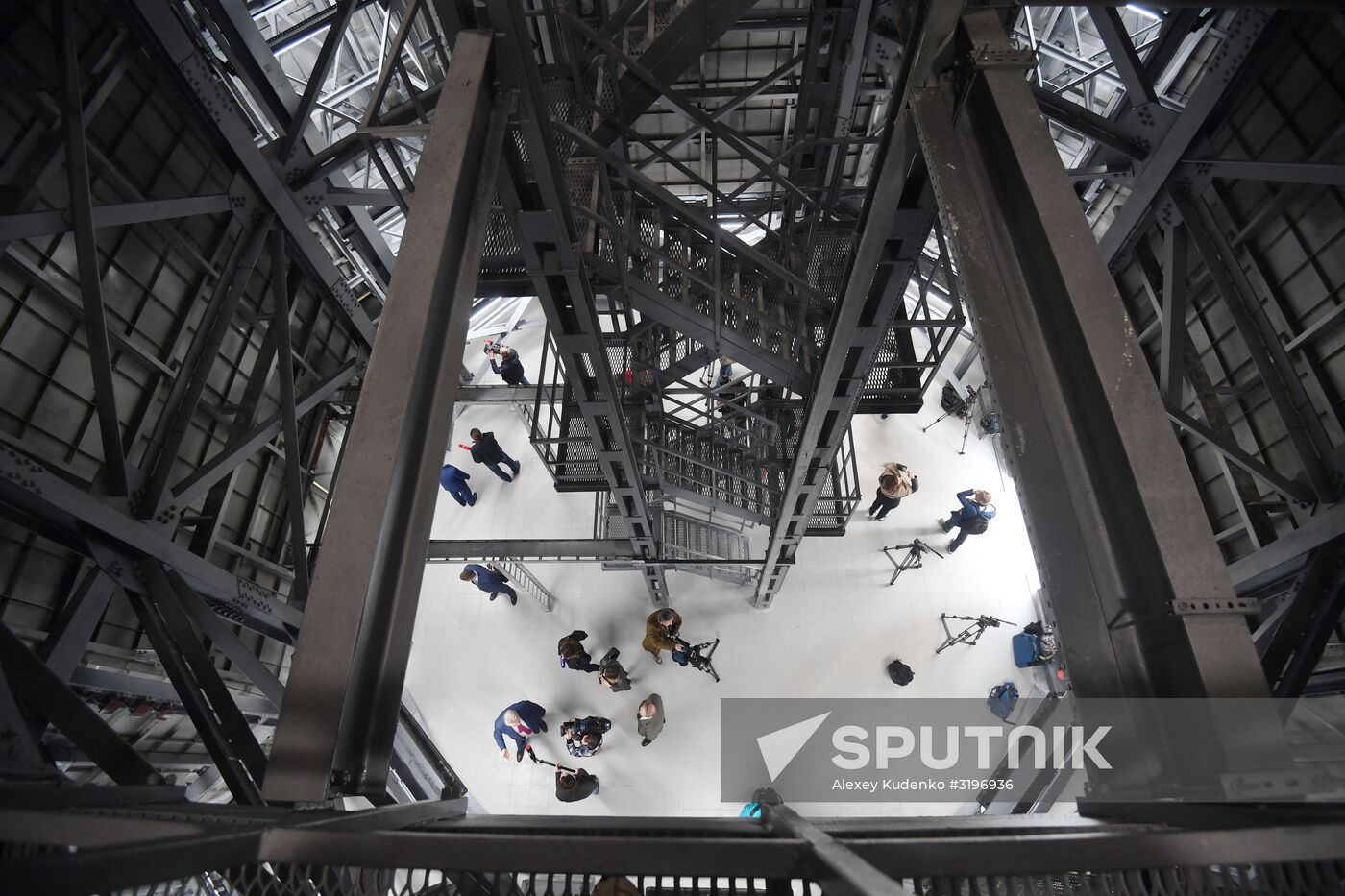 Russian Foreign Ministry building's spire reconstructed