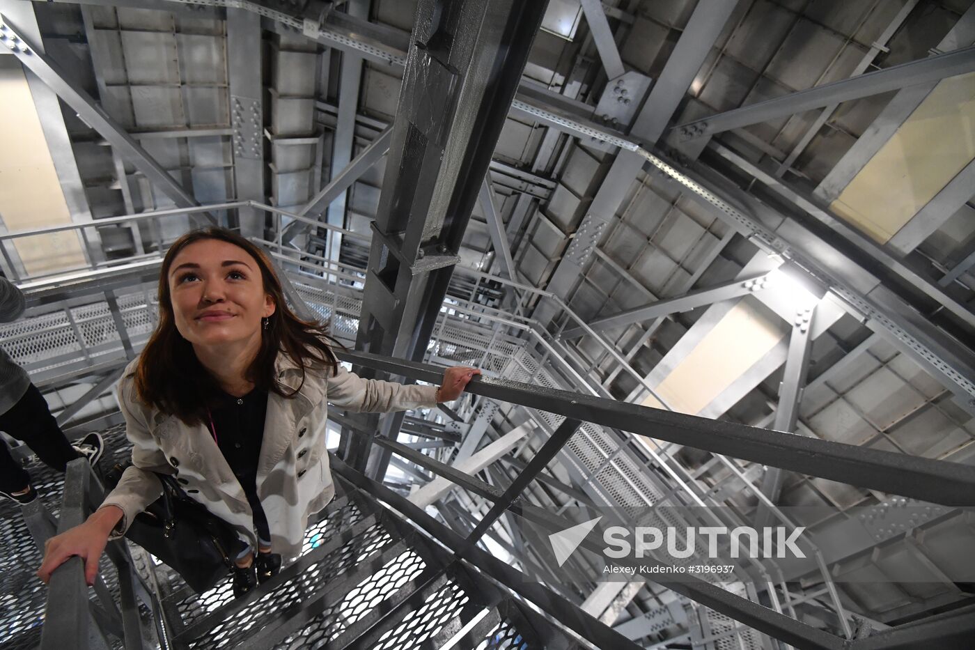 Russian Foreign Ministry building's spire reconstructed