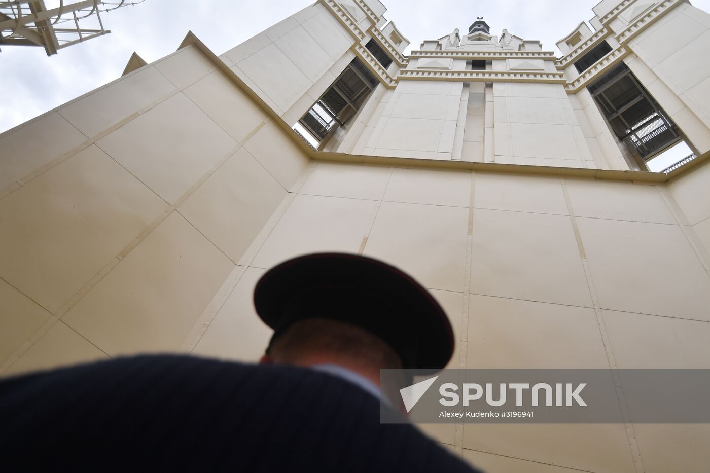 Russian Foreign Ministry building's spire reconstructed