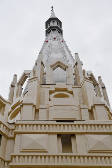 Russian Foreign Ministry building's spire reconstructed