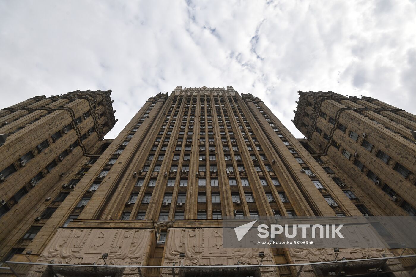 Russian Foreign Ministry building's spire reconstructed