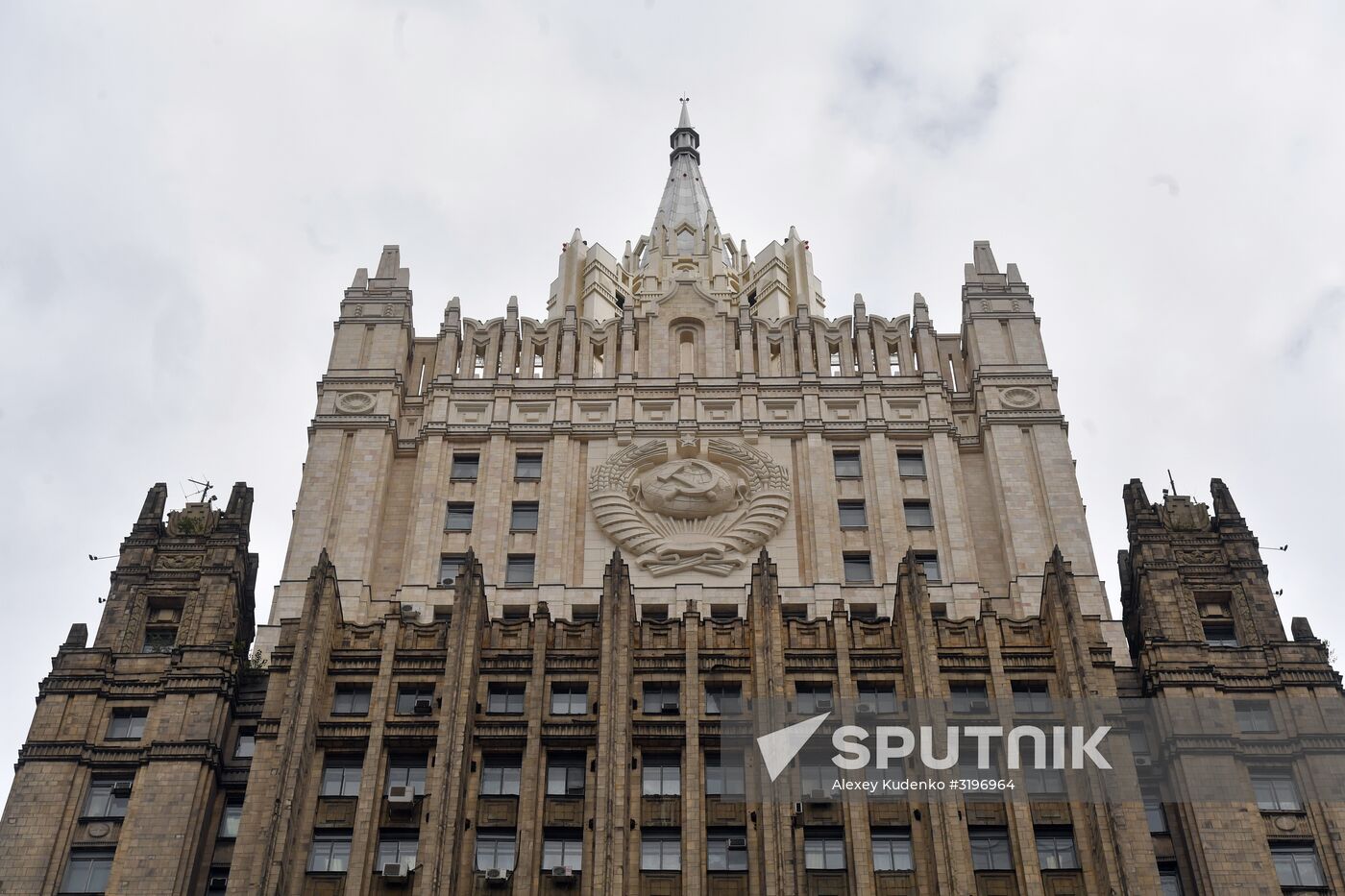 Russian Foreign Ministry building's spire reconstructed