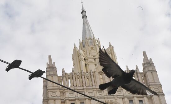 Russian Foreign Ministry building's spire reconstructed