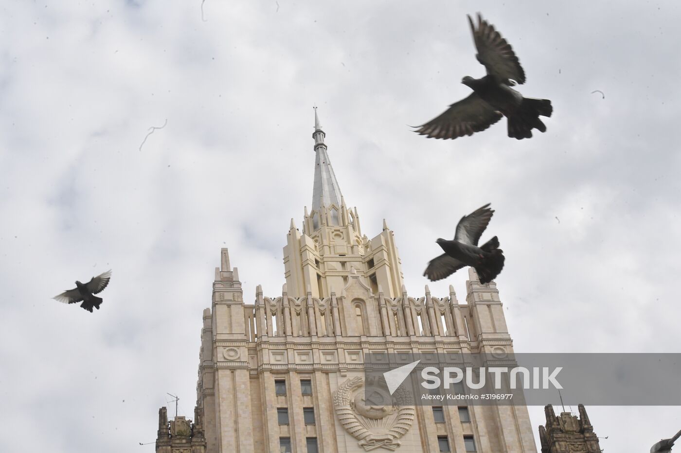 Russian Foreign Ministry building's spire reconstructed