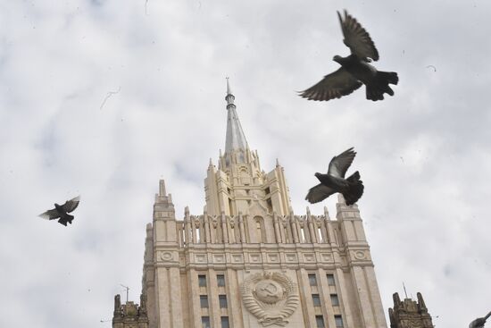 Russian Foreign Ministry building's spire reconstructed