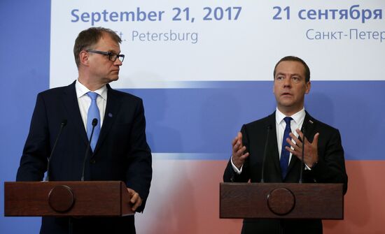 Prime Minister Medvedev visits Northwestern Federal District