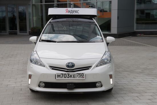 President Putin visits Yandex IT company's office