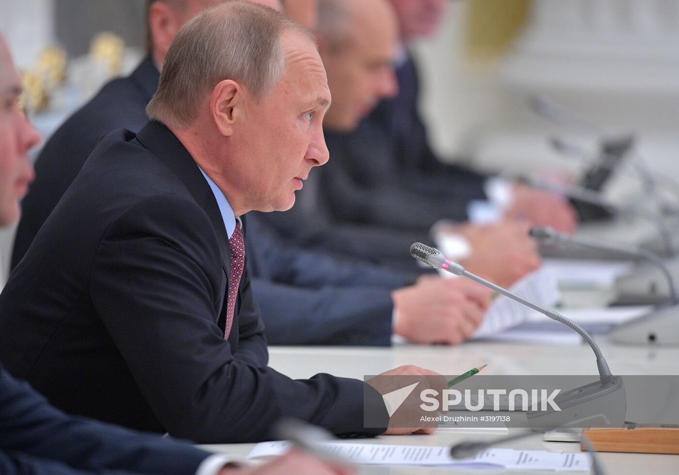 President Putin meets with Russian businesspeople