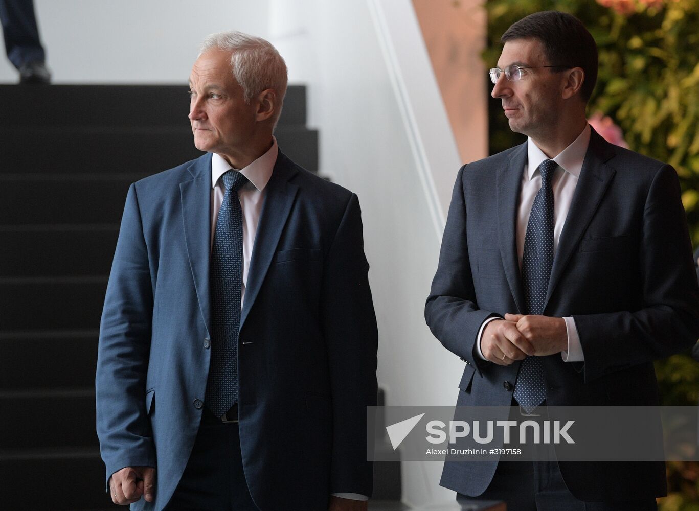 President Putin visits Yandex IT company's office